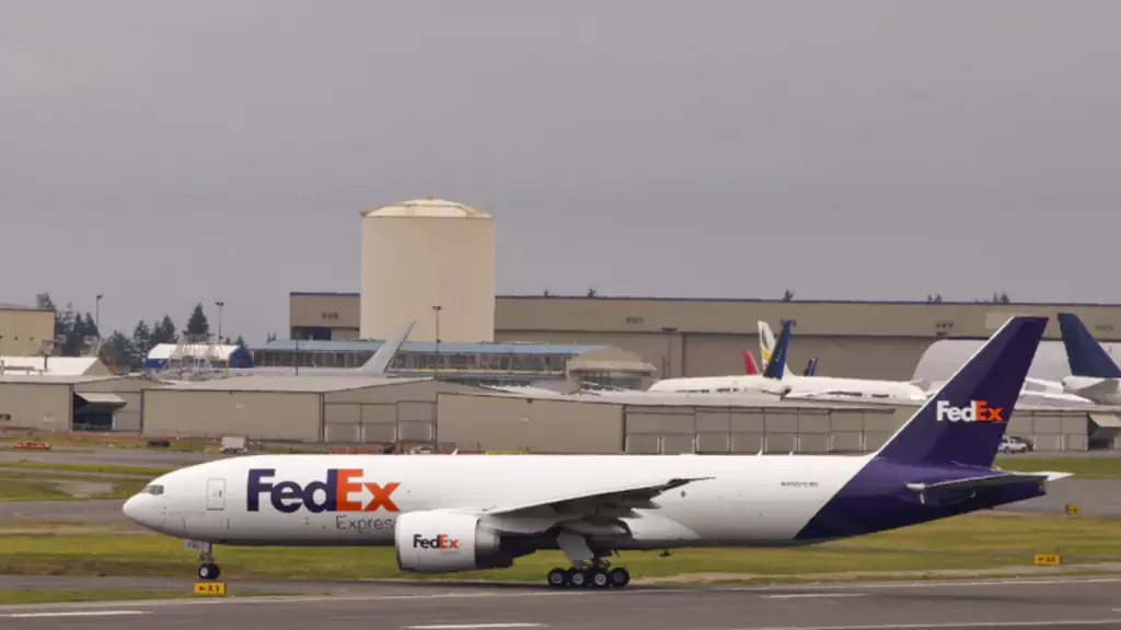 How Do I Apply for a FedEx Pilot Job?